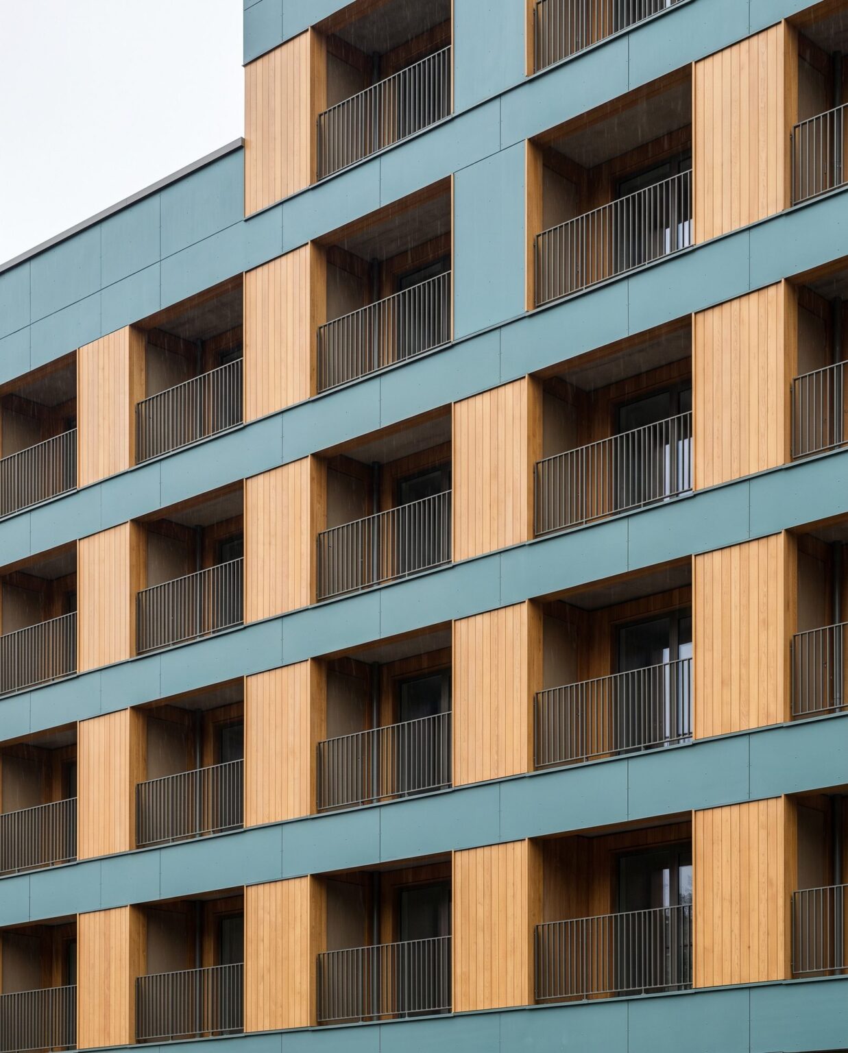 Balcony rhythm on the facade